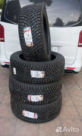 Nokian Tyres Hakkapeliitta 10p SUV 285/45 R22 114T