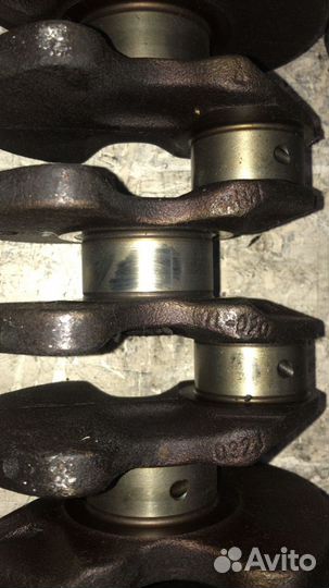 Коленвал бу AHS 032J Volkswagen Golf 1,6 л