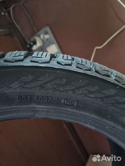 Nokian Tyres Hakkapeliitta 9 235/45 R18 98T