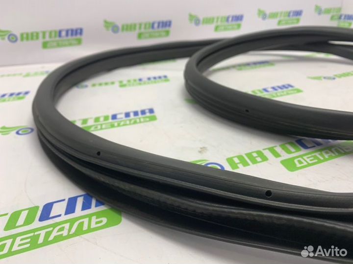 Уплотнитель кузова двери задний Mazda 3Bp хетчбек