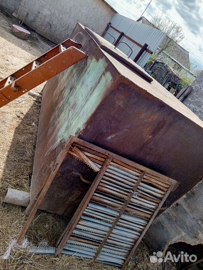 Продам емкость для воды или для зерна