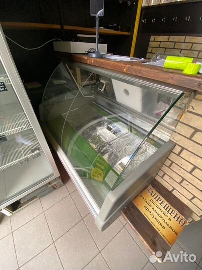 Холодильная витрина бу