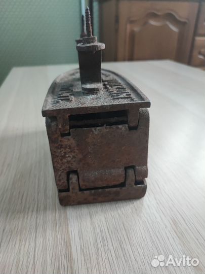 Утюг старинный угольный
