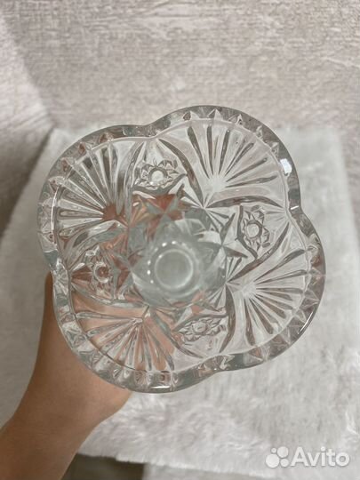 Хрустальная ваза