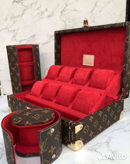 Чемодан для хранения часов