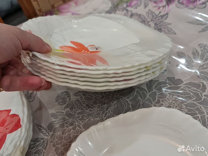 Набор столовой посуды на 6 персон