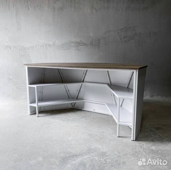 Стойка ресепшн