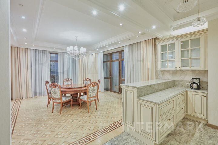 5-к. квартира, 210 м², 31/57 эт.