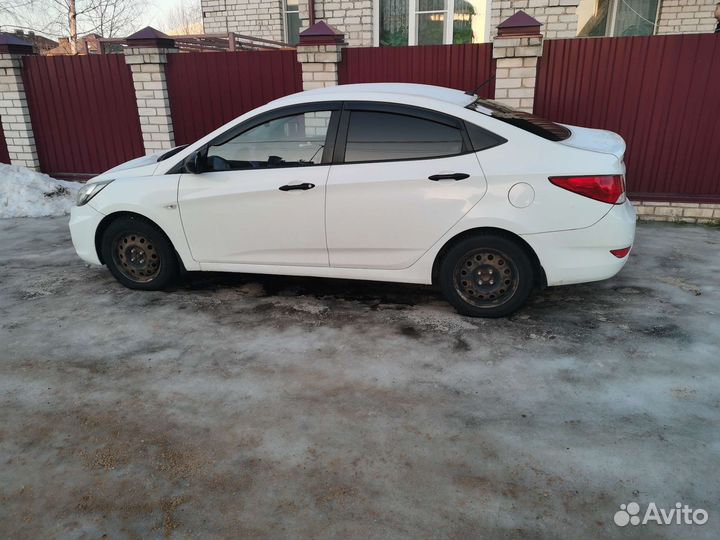 Hyundai Solaris 1.4 AT, 2012, 160 000 км