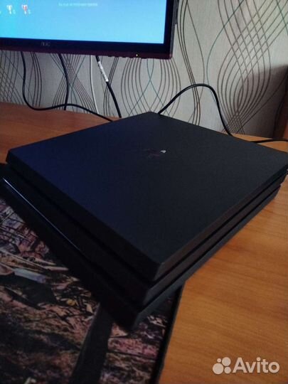 Sony PlayStation 4 Pro + 3 диска