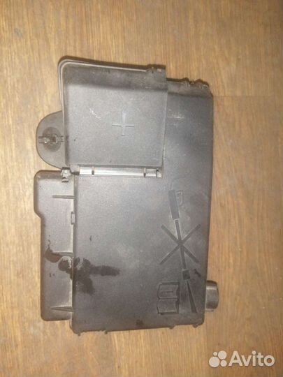 Блок предохранителей аккумулятора Chevrolet Cruze