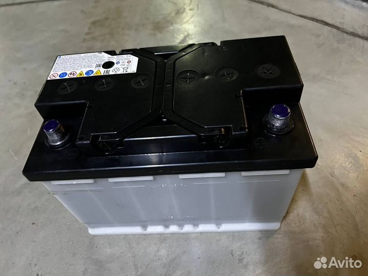 Аккумулятор для запуска двигателя авто 390LN3-IS