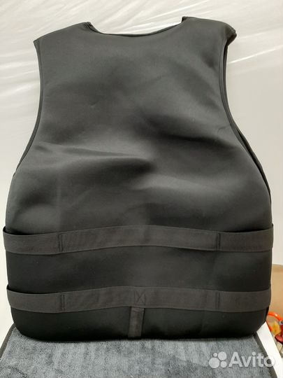 Спасательный жилет