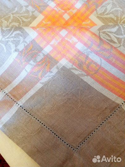 Скатерть и салфетки из льна