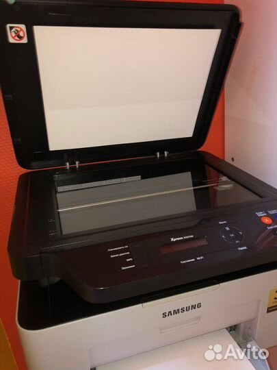 Принтер Samsung Xpress M2070W
