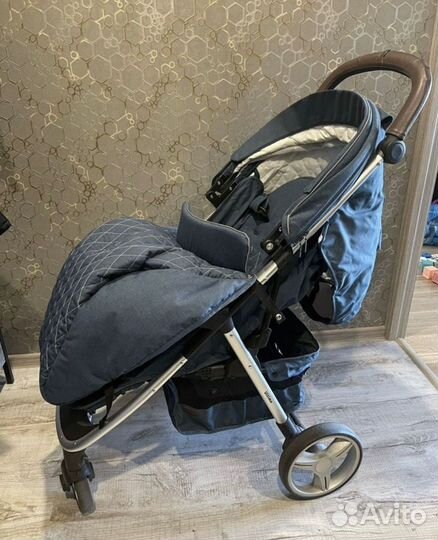 Прогулочная коляска