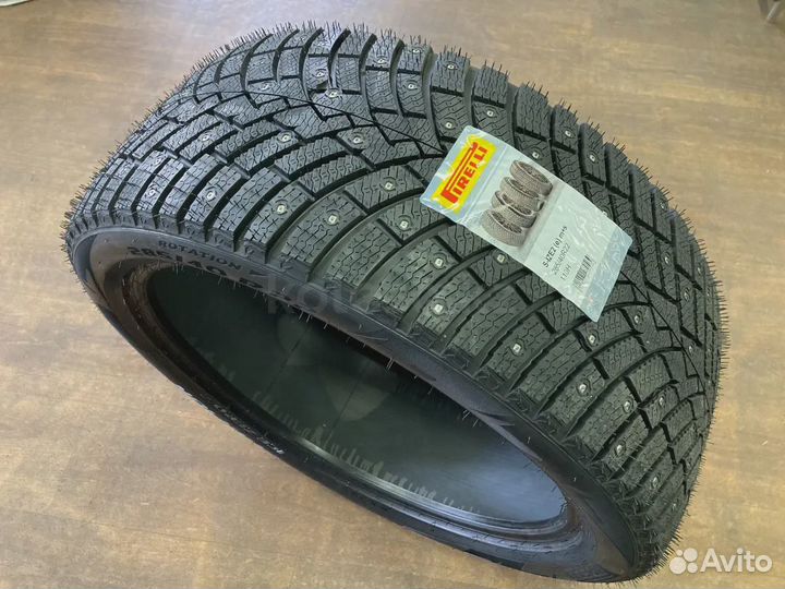 Pirelli Ice Zero 2 285/40 R22 110H