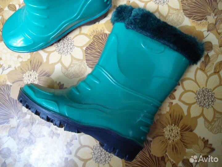 Резиновые сапоги, разм. 28