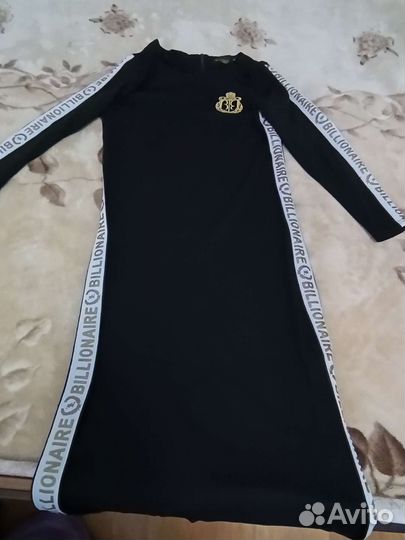 Платья