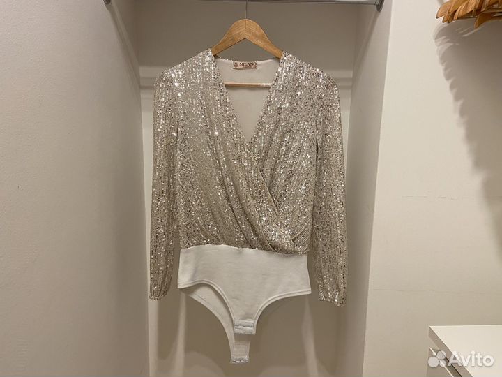 Боди праздничное, с пайетками и бархатное
