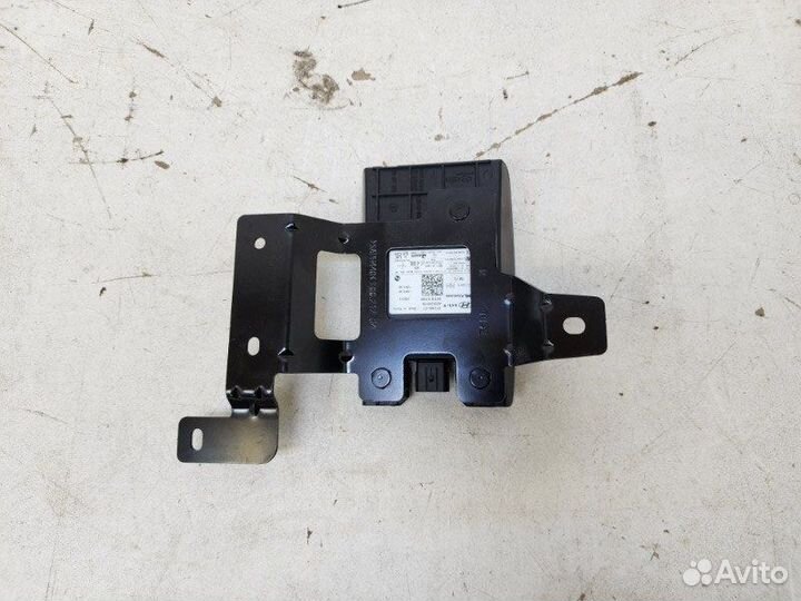 Датчик слепых зон правый Hyundai Santa Fe 4