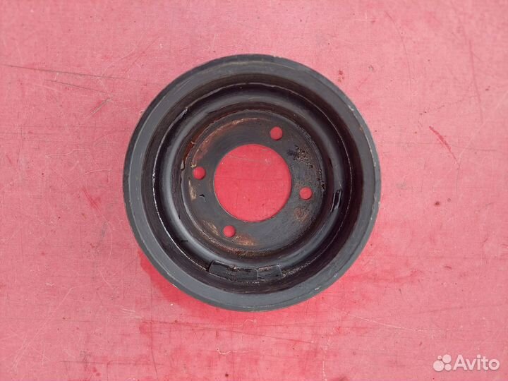 Шкив помпы BMW 7 E32