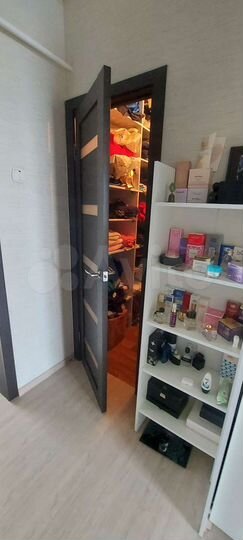 3-к. квартира, 100 м², 5/6 эт.