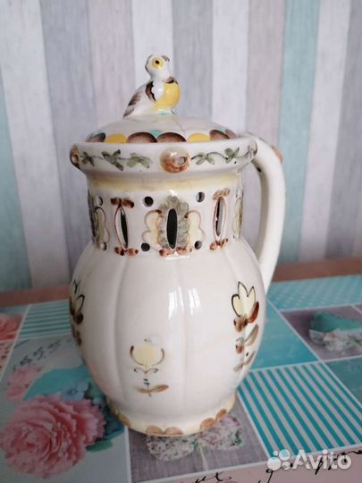 Кувшин с крышкой