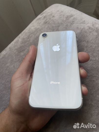 iPhone Xr, 64 ГБ