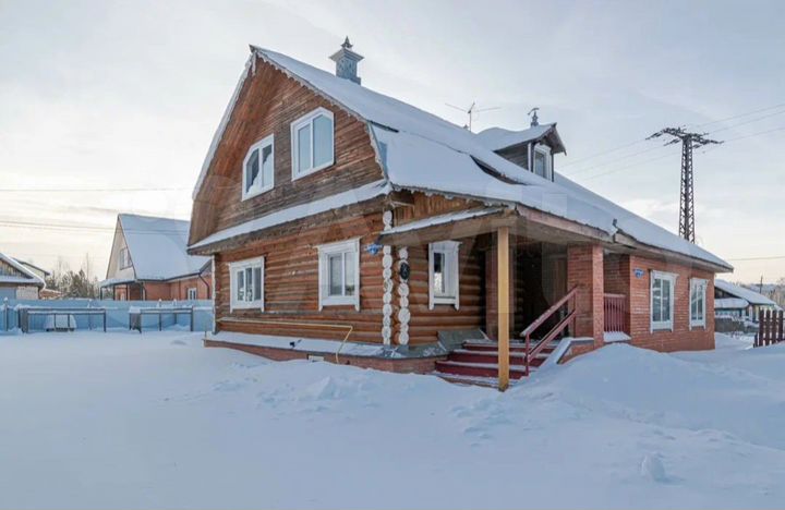 Дом 216 м² на участке 15,5 сот.