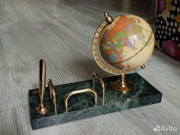 Настольный прибор Protege