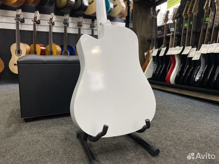 Гитара акустическая