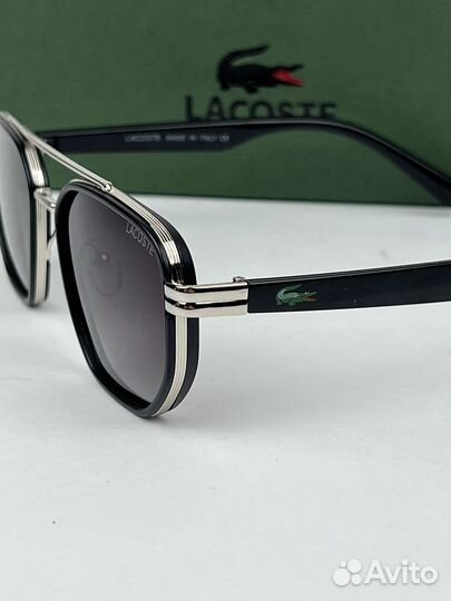 Солнцезащитные очки Lacoste