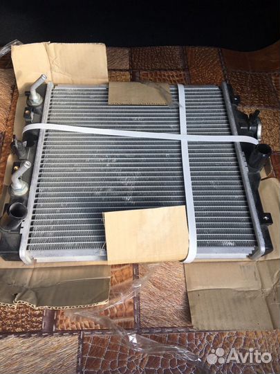 Радиатор Хонда