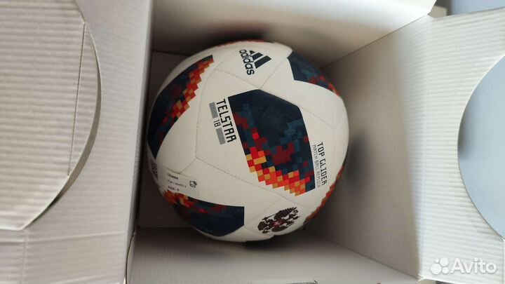 Футбольный мяч adidas telstar fifa 2018