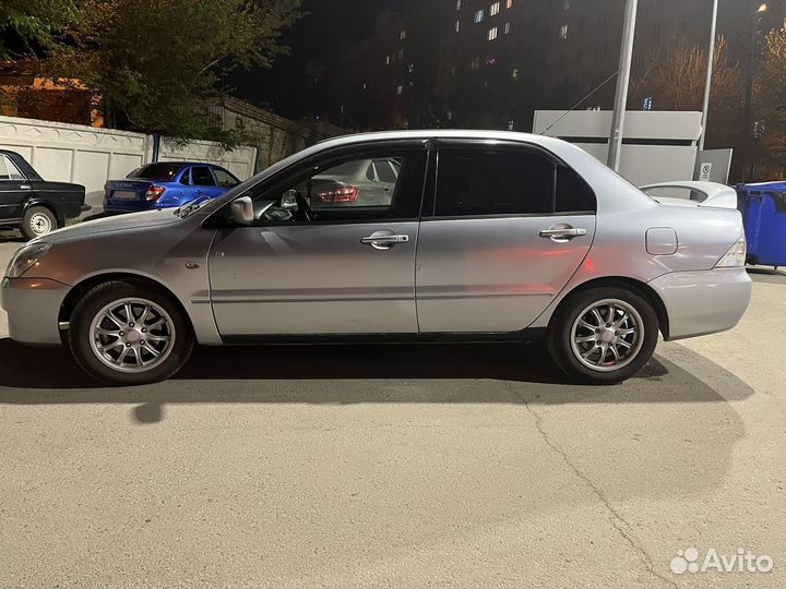 Mitsubishi Lancer 2.0 МТ, 2004, 89 000 км