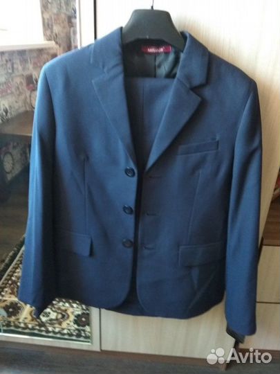 Школьный костюм