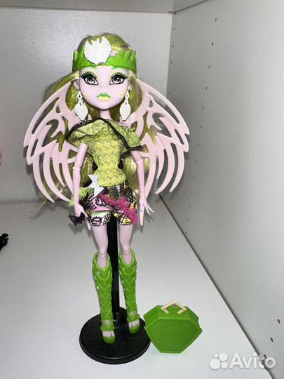 Кукла monster high Бэтси Кларо