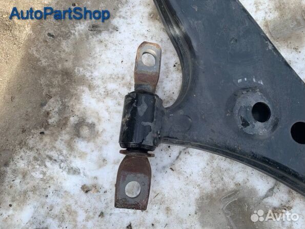 Рычаг с шаровой Toyota RAV-4 XA50 (2018)