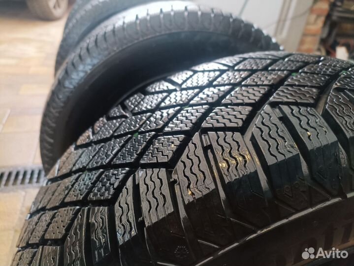 Continental ContiVikingContact 7 205/65 R19 99T