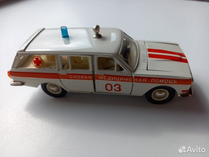 Машинка СССР 1:43 Волга газ-24-02 Скорая помощь