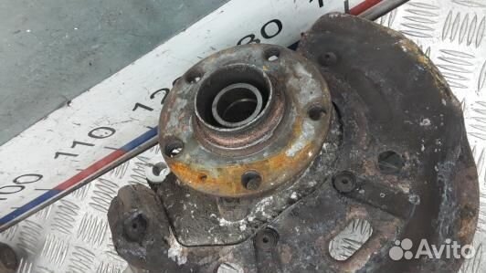 Ступица передняя левая audi A8 D3 (HEA28K901)