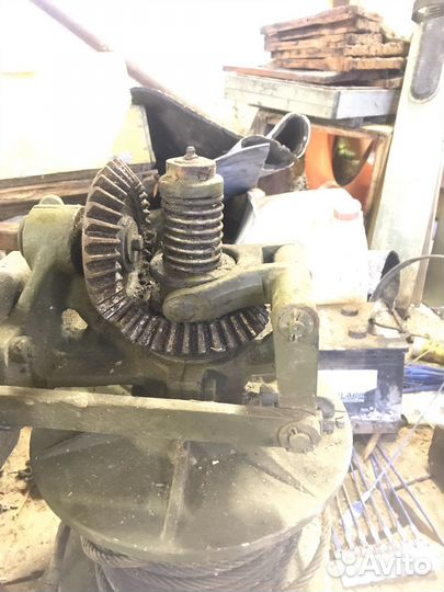 Продам лебедку механическую