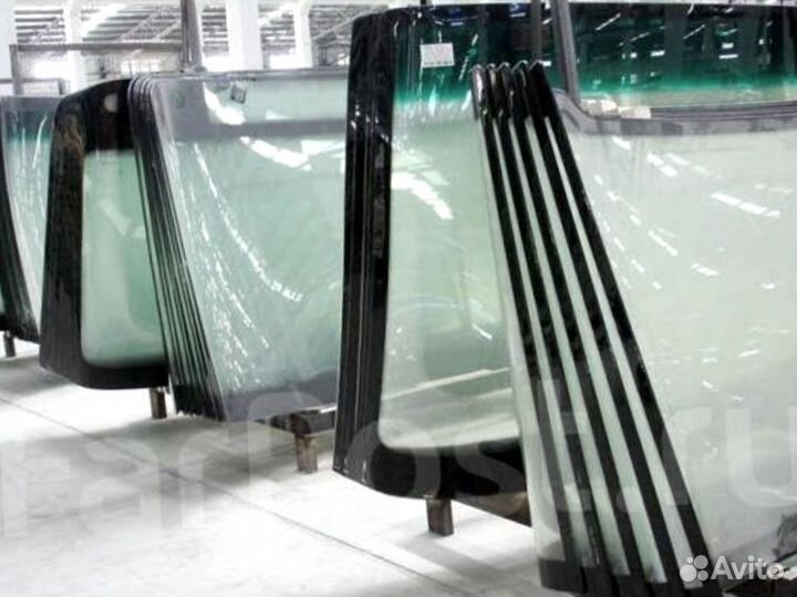 Стекло лобовое верхнее Caterpillar