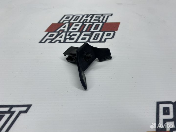 Замок лючка топливного бака Mitsubishi Colt