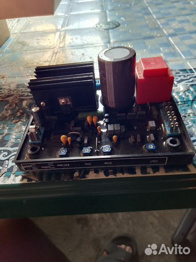 Регулятор напряжения AVR R438