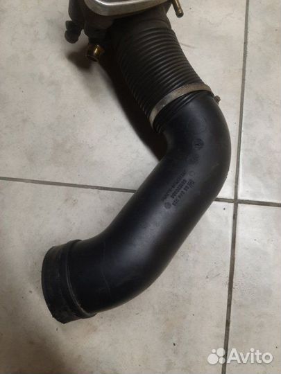 Патрубок воздушного фильтра Opel Astra H Z16XER