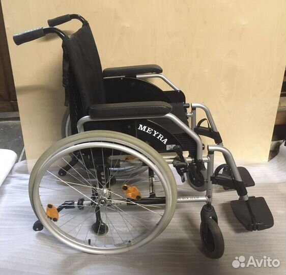 Инвалидная коляска Meyra 1.751 (Германия)