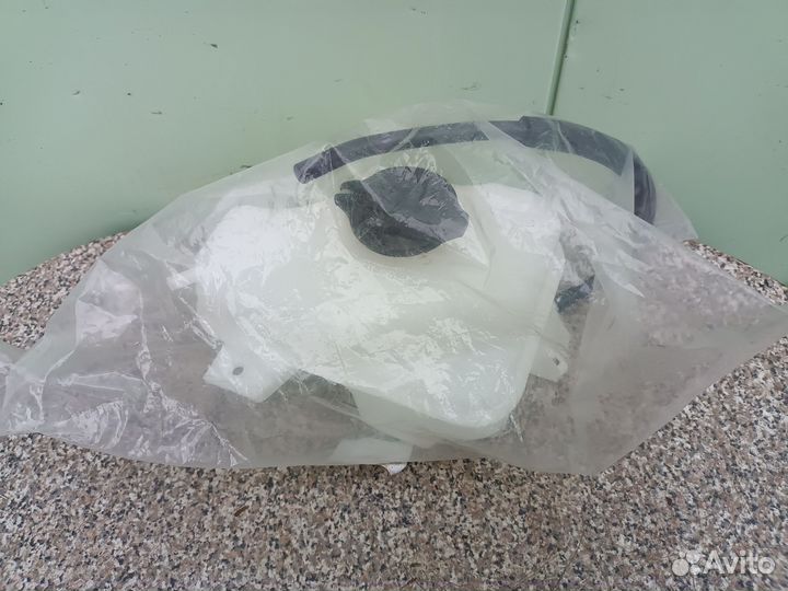 Бачок расширительный Хундай Соната Sonata YF Киа