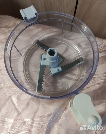 Ручной кухонный механический измельчитель